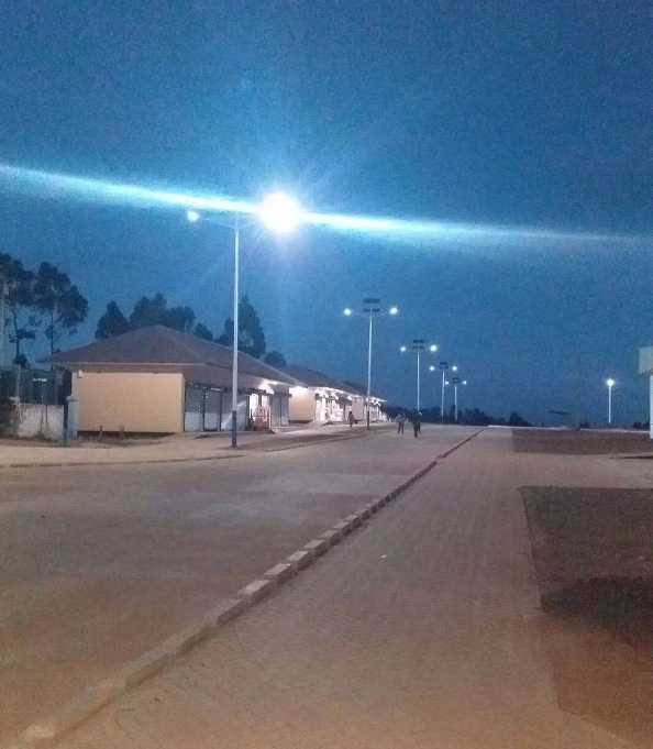 荷塘区非洲科特迪瓦太阳能路灯工程
